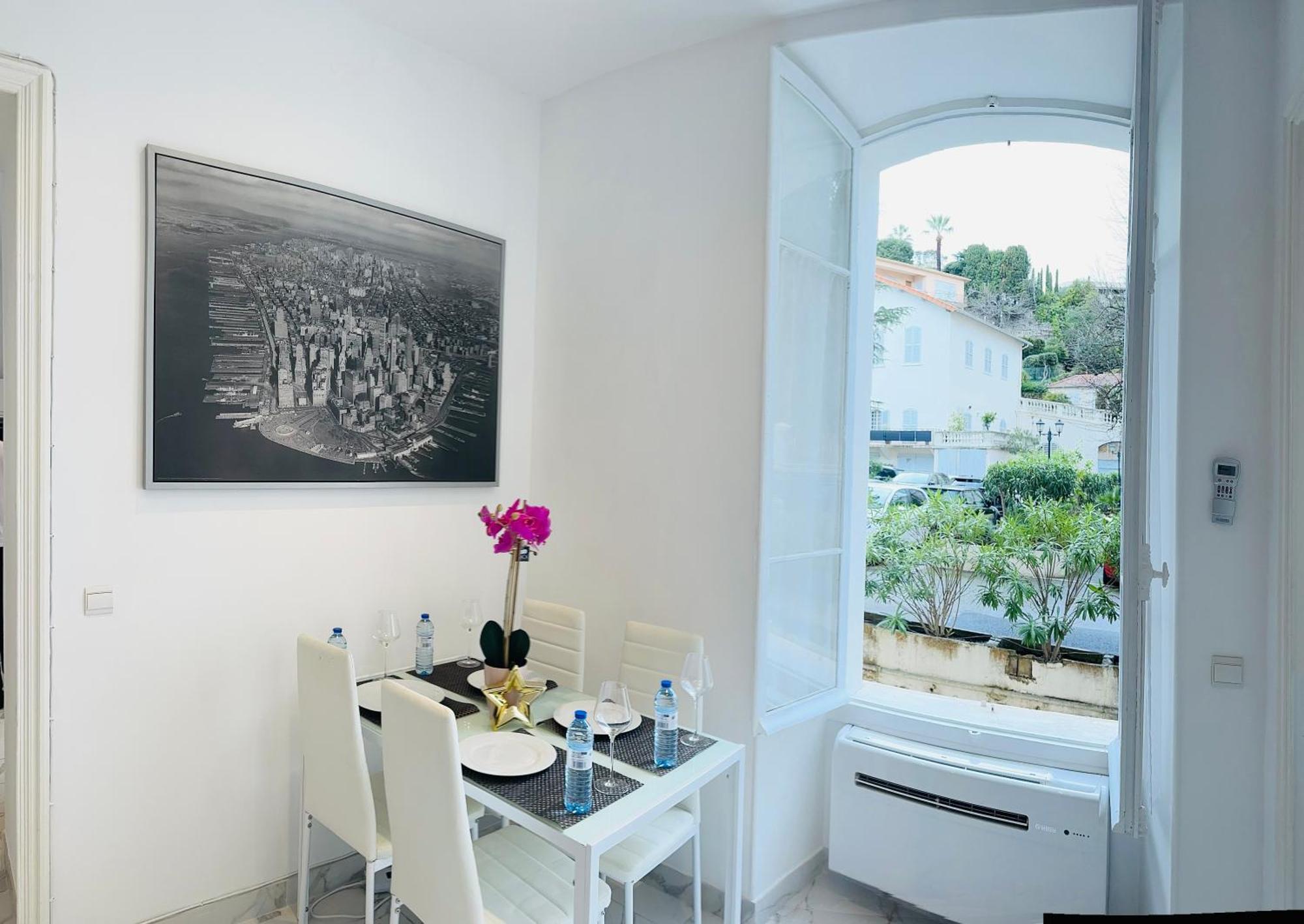 Palais T2 300m De La Parking En Appartement *