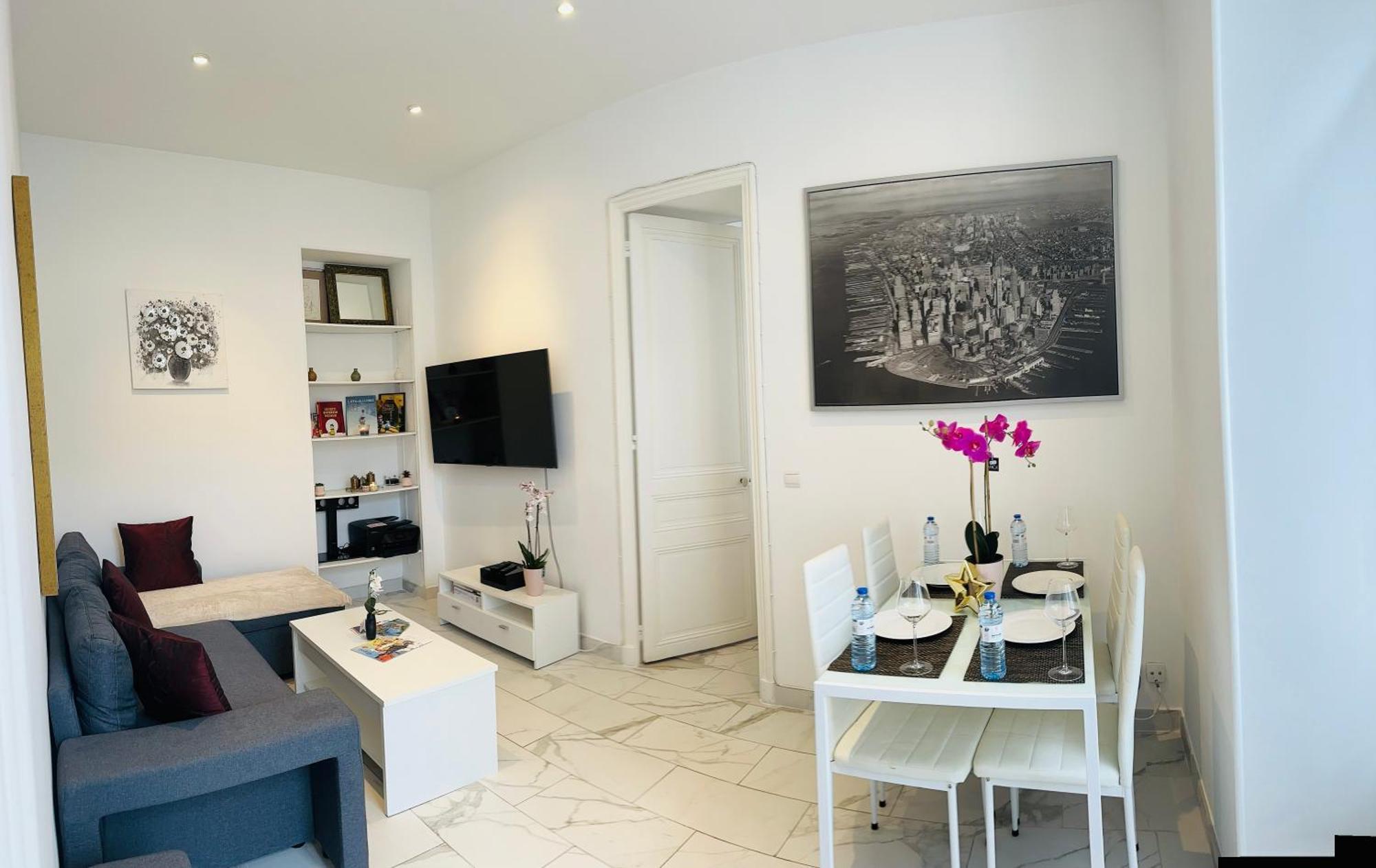 Palais T2 300m De La Parking En